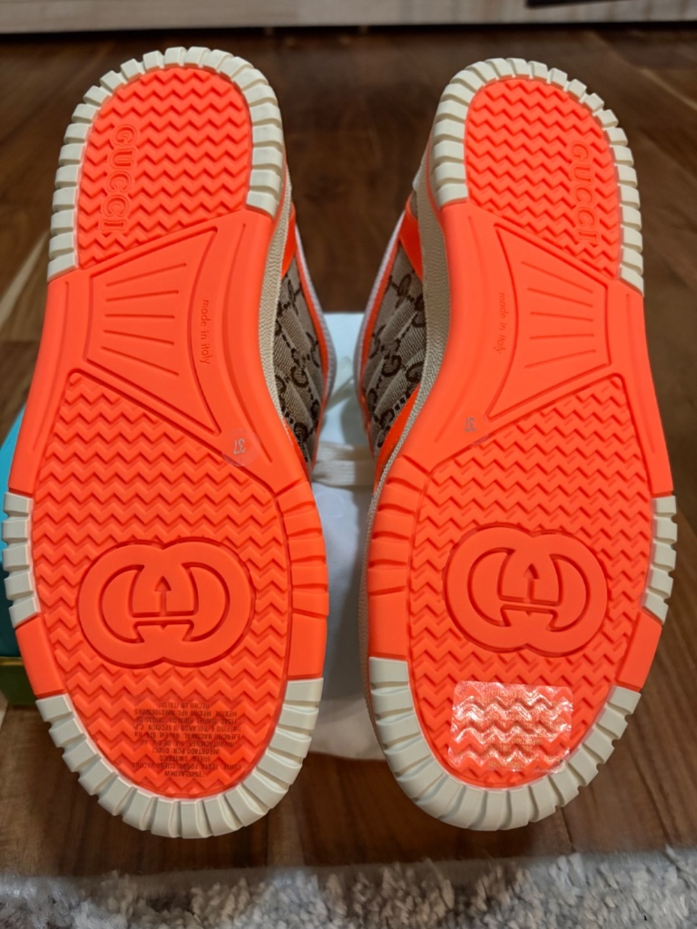 Gucci Re-Web Sneakers - Authentic - Picture 3 of 5
